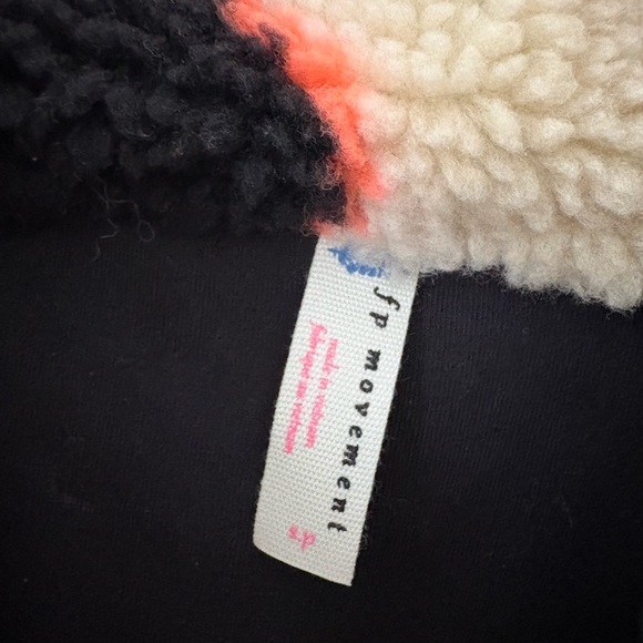 Free People Movement pullover fleece size S - Picture 2 of 3